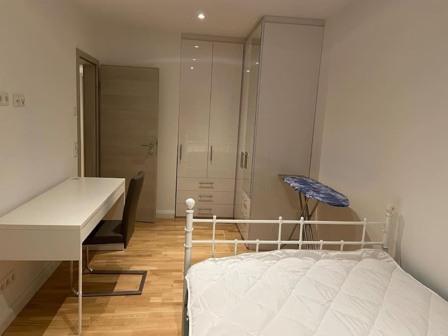 Luxury Apartment With Air Conditioning & Jaccuzzi Near Frankfurt Wiesbaden Hofheim am Taunus Exterior photo